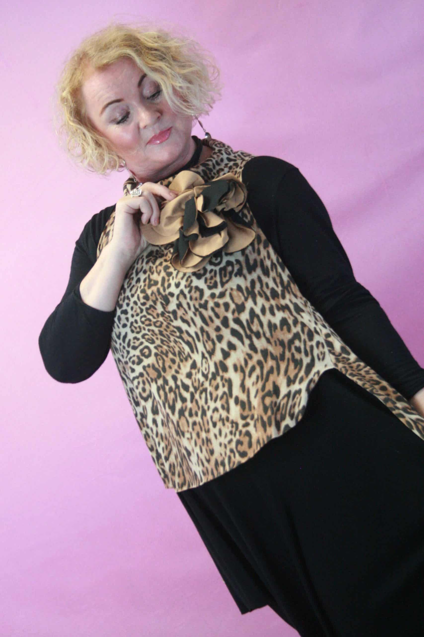 ID Short Leopard Print Hi-Lo Tabard - Image 3