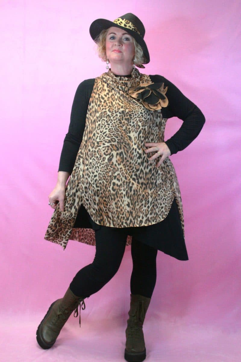 ID Leopard Print Ling Hi- Lo Tabard