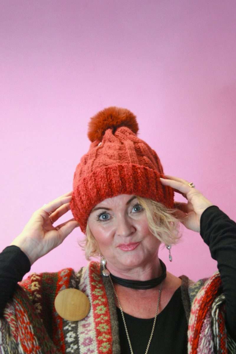 Powder Fleece-lined Cable Bobble Hat - Paprika O/S