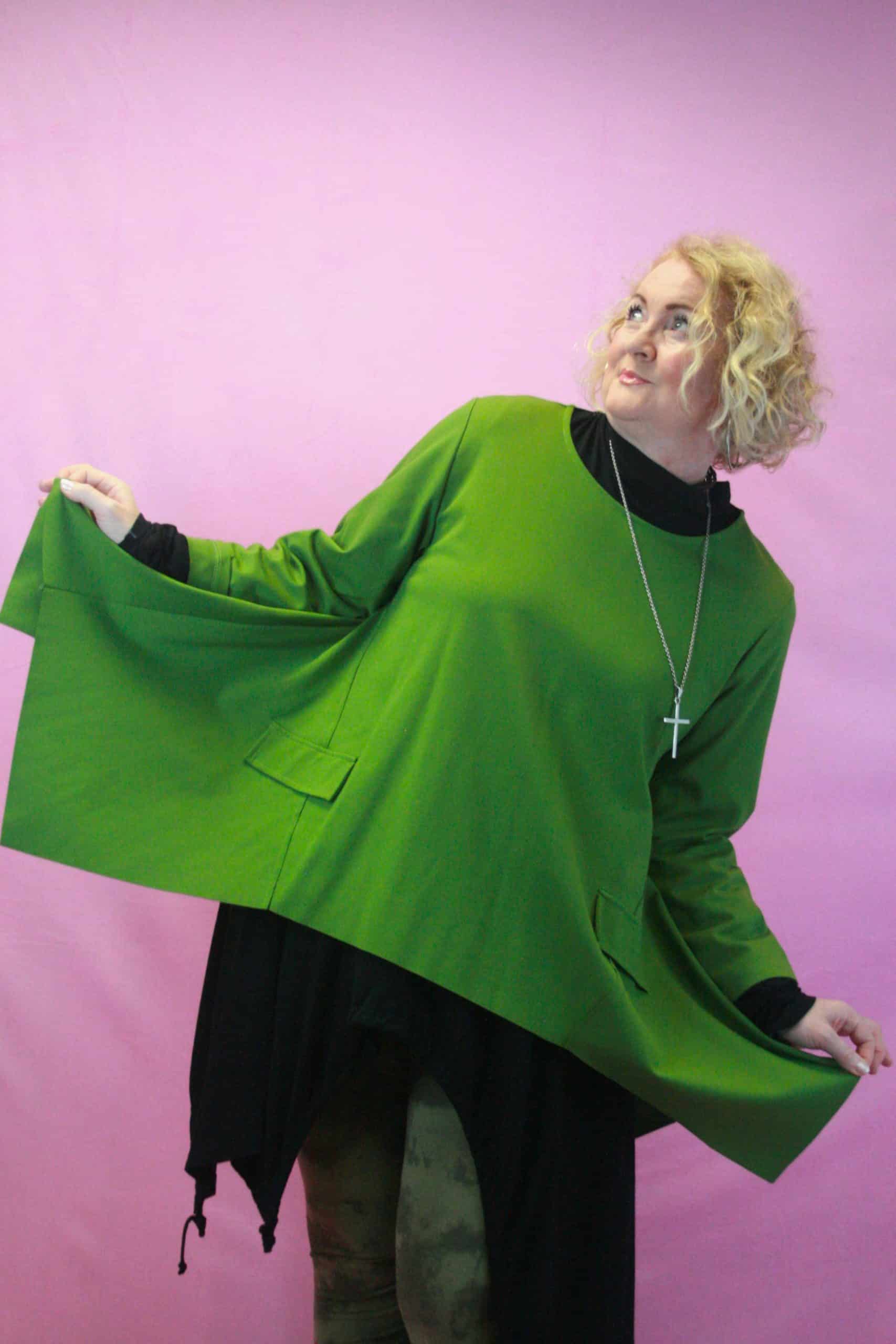 ID Green Asymmetric Hem Top O/S - Image 3