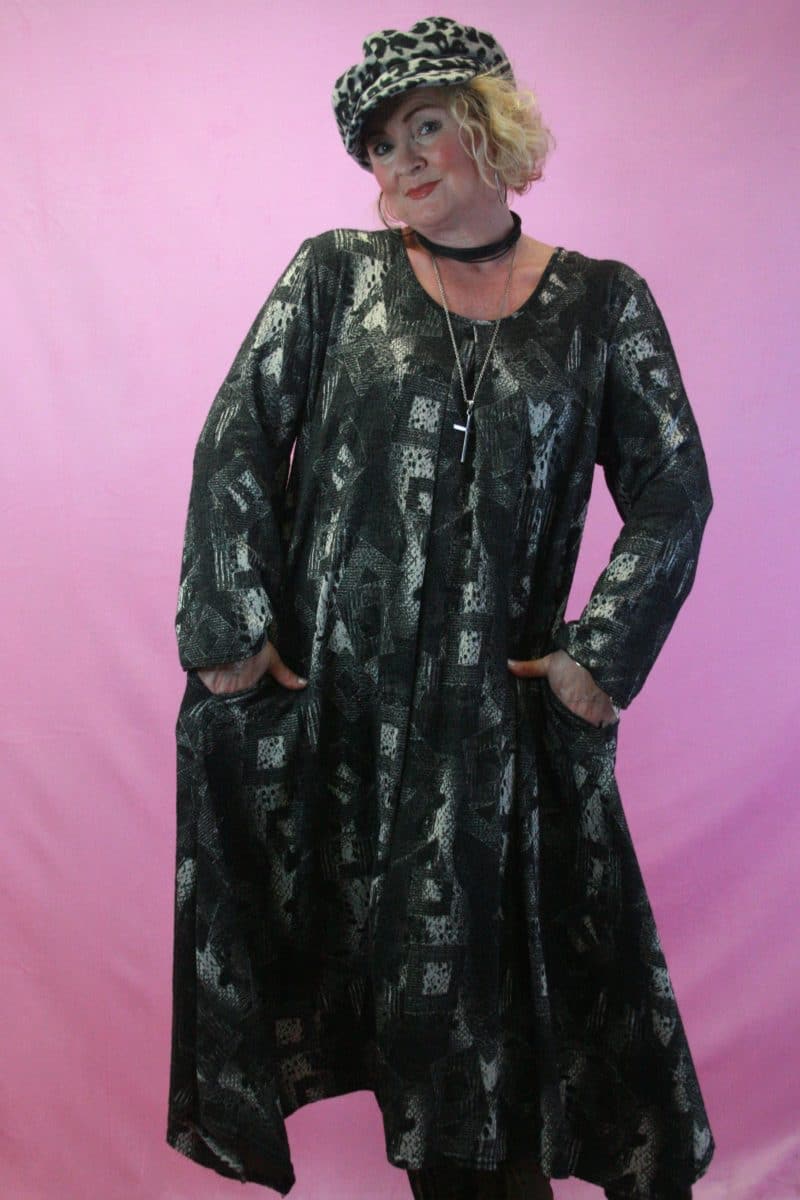 Cover Up, Black & White Print Maxi Dress with Pockets