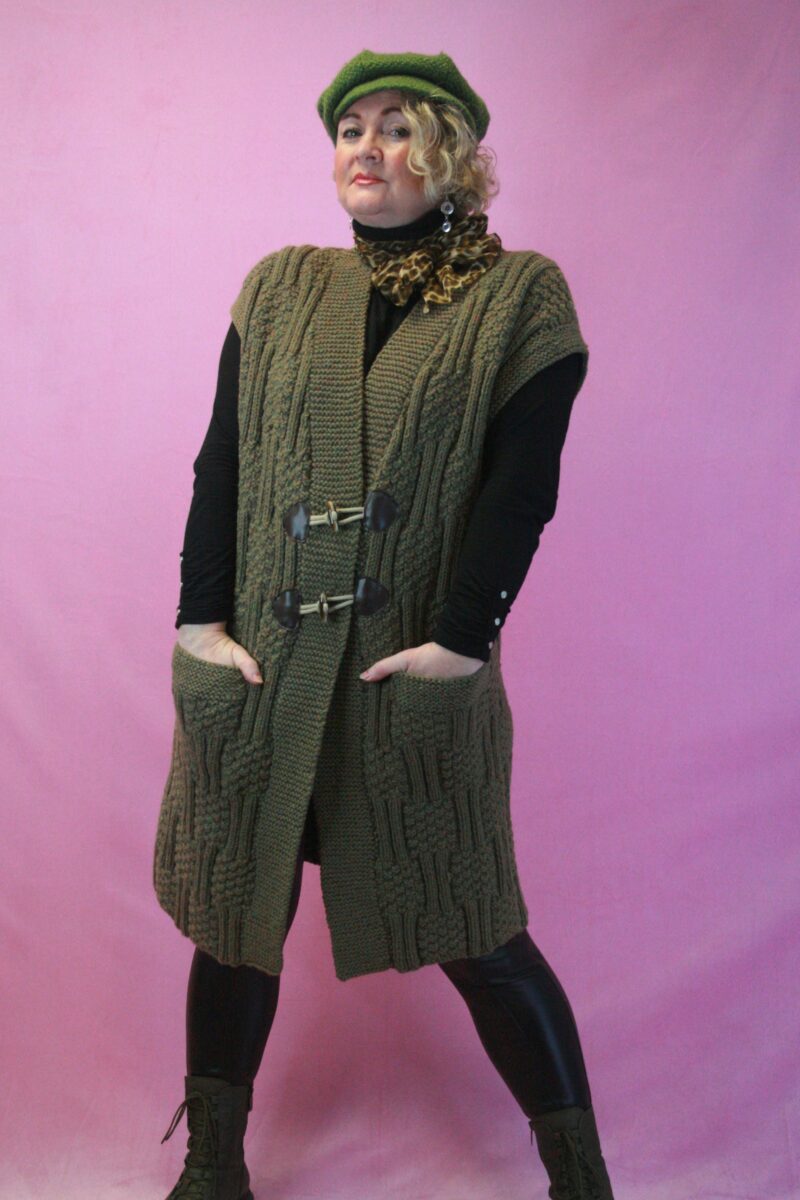 Q is for Quirky Heavy Duty Knitted Vintage Gilet O/S